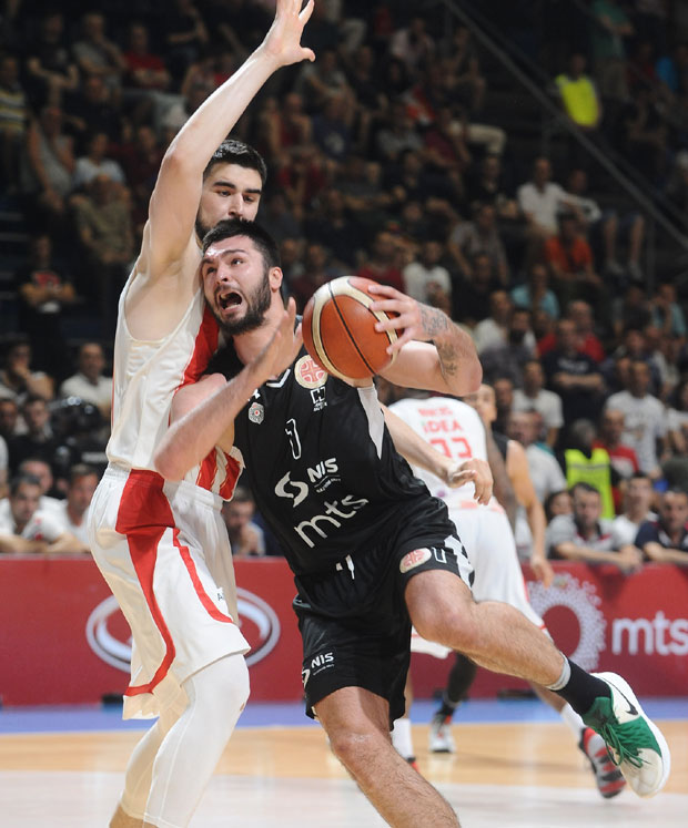 У ПАРТИЗАНУ БЕСНИ ЗБОГ ОДЛУКА АРБИТАРА: Неизвесно даље учешће црно-белих у КЛС